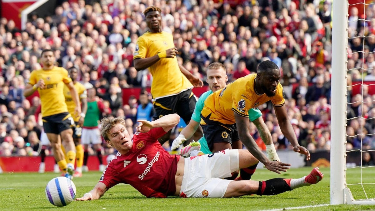 Manchester United 0-1 Wolves | MU bị Wolves đánh bại cả hai lượt, Wolves thắng 5 trận liên tiếp và trụ hạng thành công