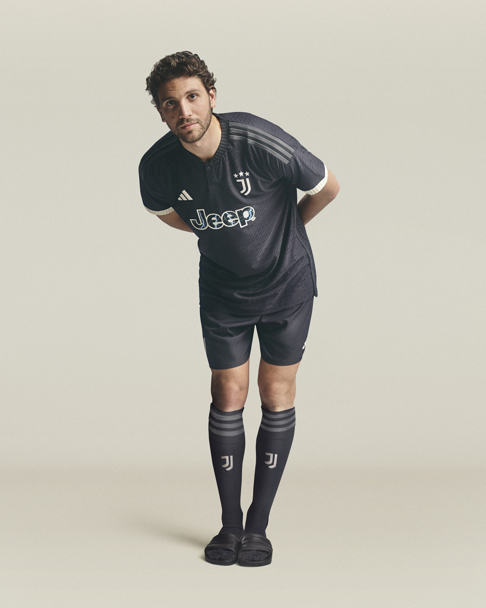 Áo Đấu Sân Khách Thứ Hai Của Juventus 2023-24