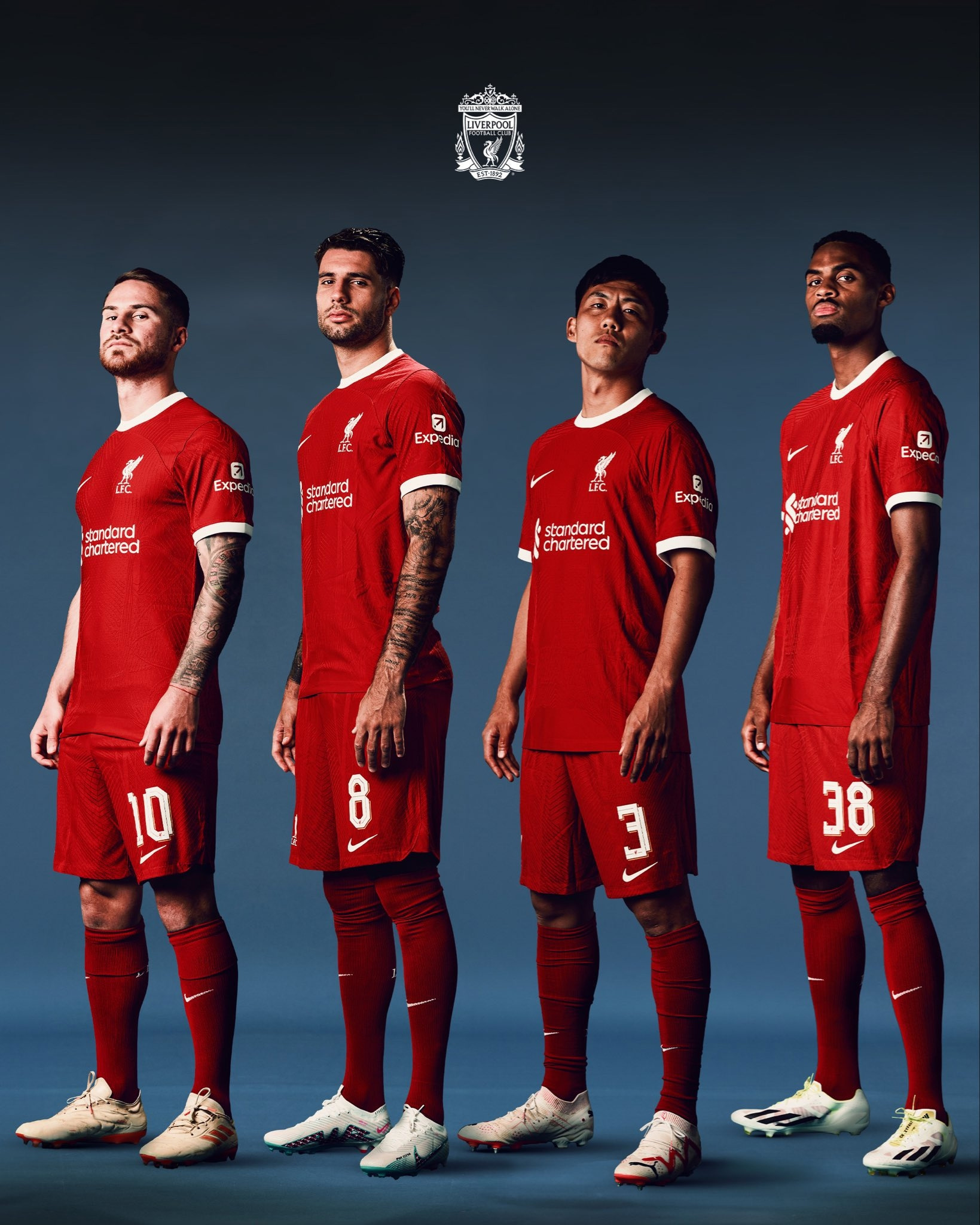 Liverpool năm đó ký hợp đồng với McAllister chỉ 42 triệu euro, Gravenberch 40 triệu euro