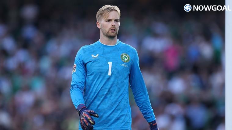 Premier League club eyeing international goalkeeper?