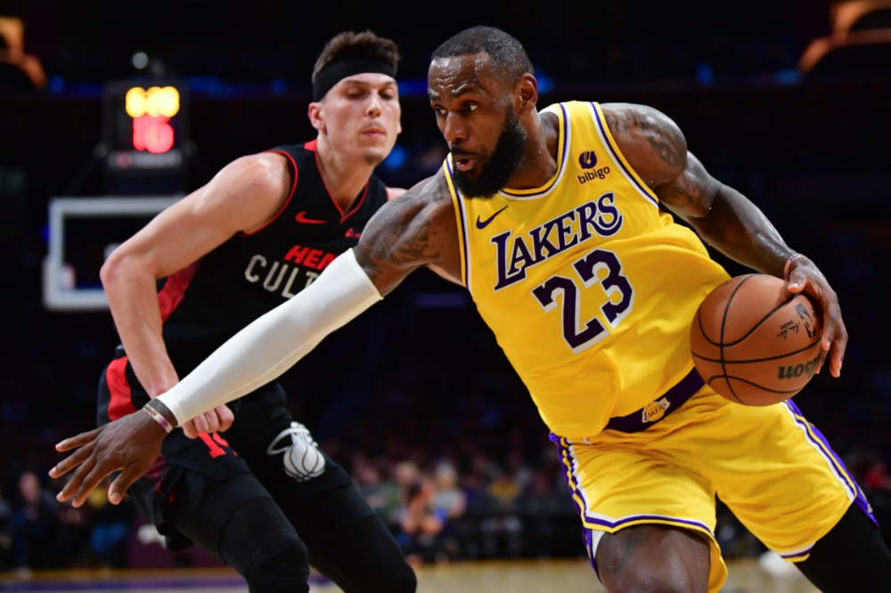 Lakers thua ba trận liên tiếp + trận tiếp theo là với Heat
