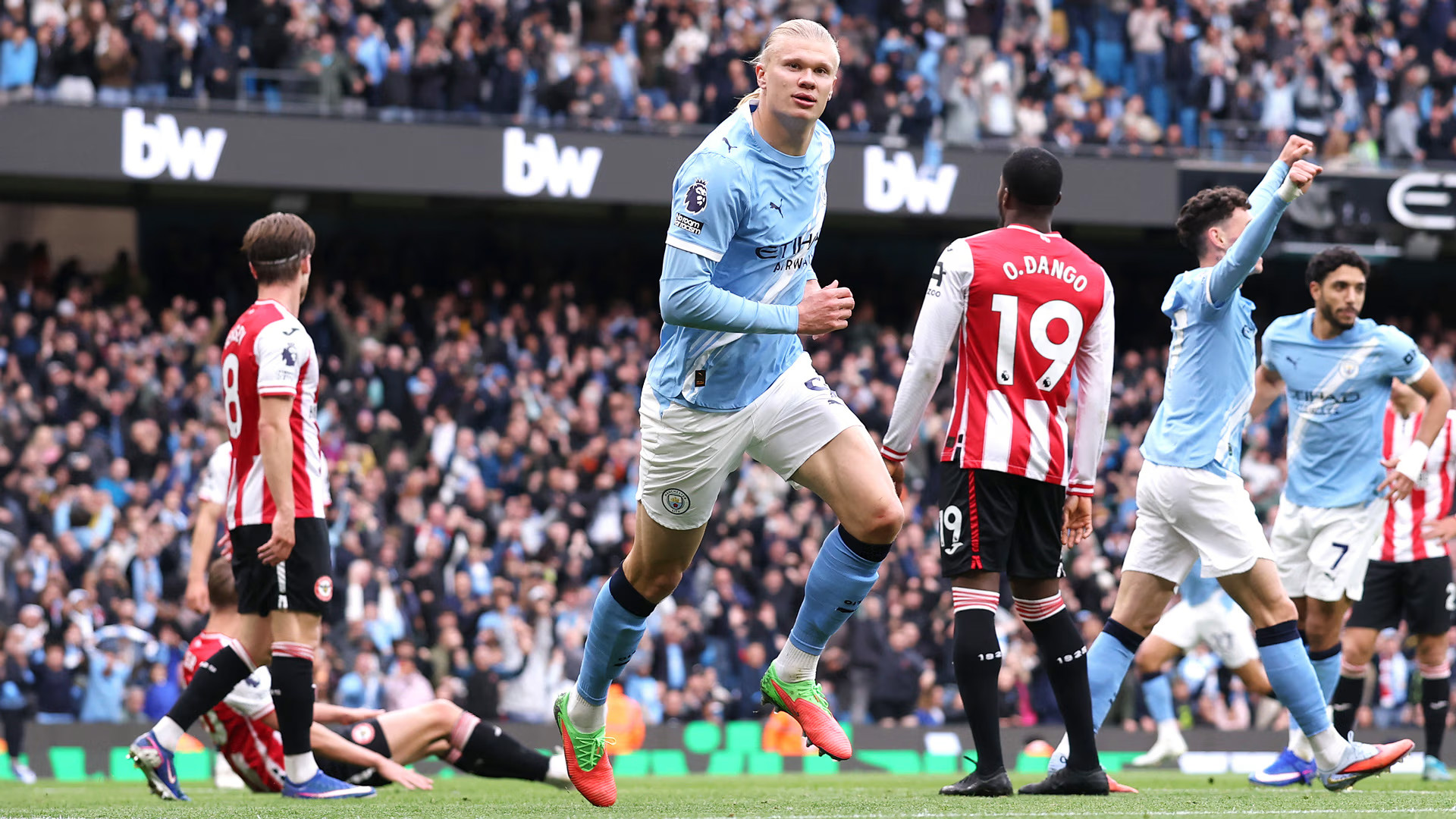 Chỉ kém đầu bảng 2 điểm! Manchester City 3-0 Brentford | Doku & Haaland & Marmoush lập công