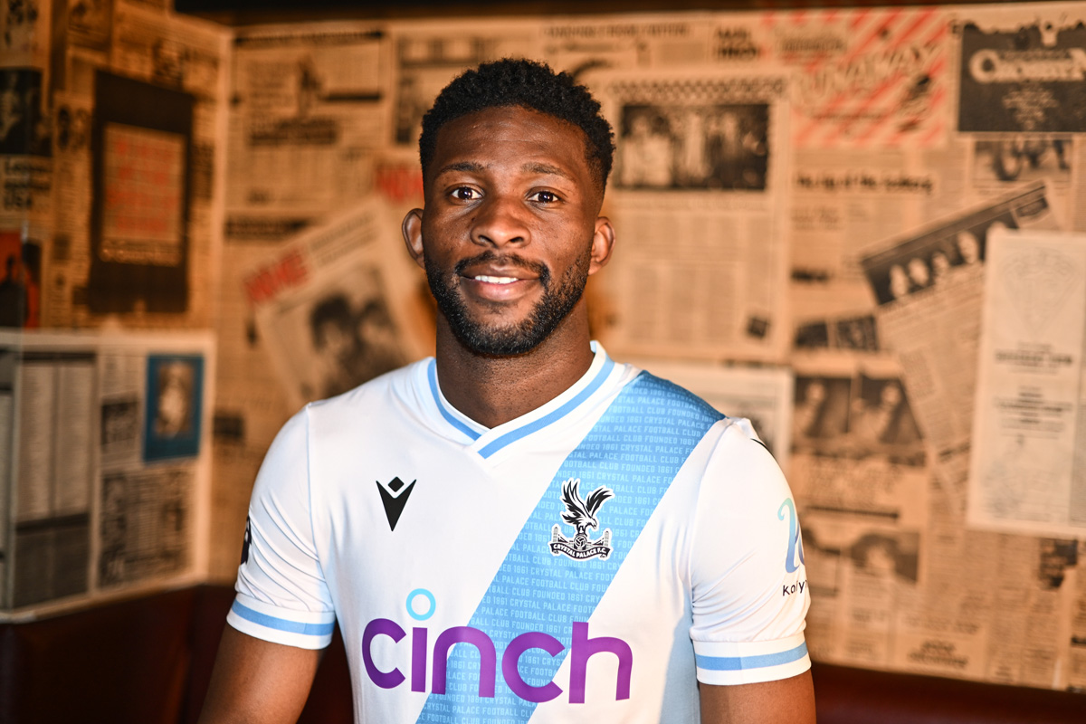 Áo đấu sân khách của Crystal Palace 2023-24