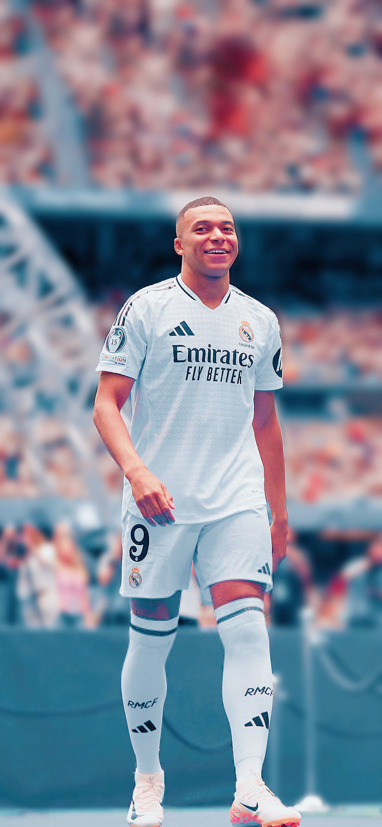Ảnh đẹp: Mbappe ra mắt Real Madrid