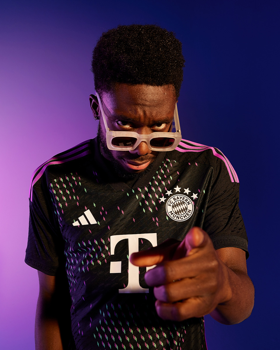 Áo Đấu Sân khách Của Bayern Munich 2023-24