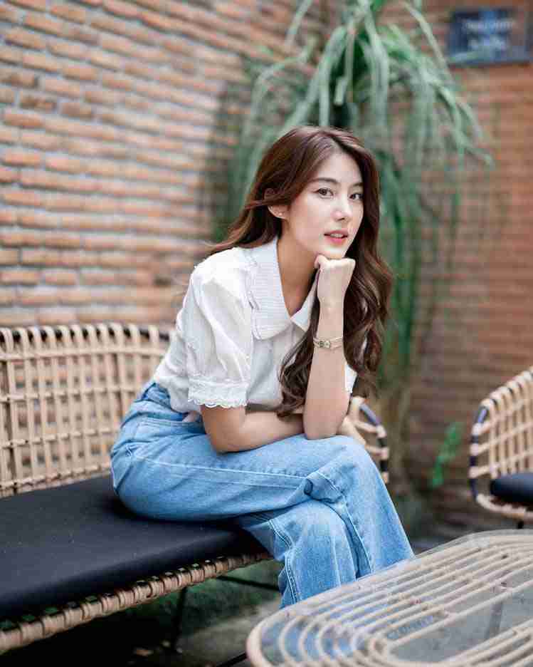 ส่องความน่ารัก สไมล์ ภาลฎา ที่ทำแฟนคลับ โดยเฉพาะหนุ่ม ๆ ตกหลุมรักมาแล้วทั้งบาง