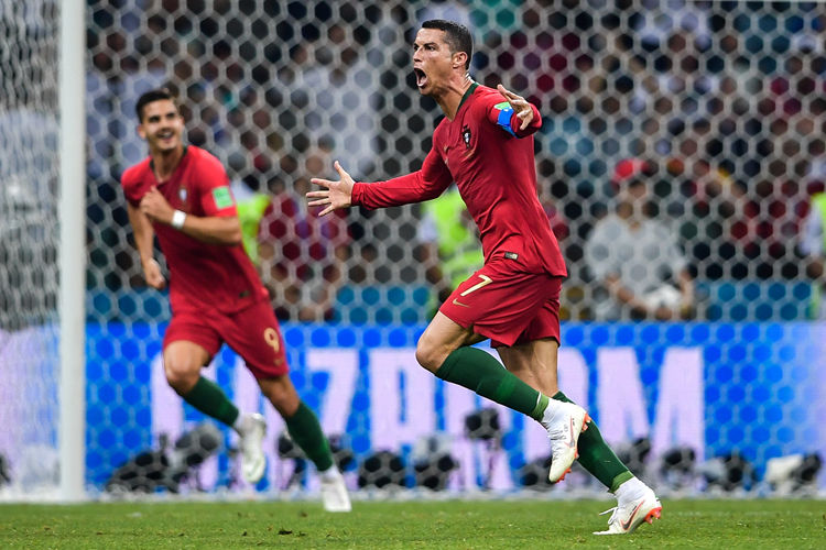 Lần cuối nhảy múa! Ronaldo 41 tuổi khép lại hành trình 20 năm World Cup, người duy nhất ghi bàn 6 kỳ, thành tích tốt nhất là hạng Tư