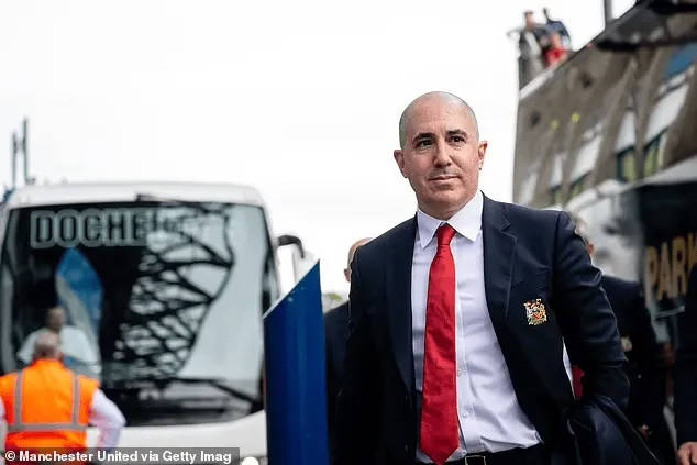 Manchester United sa thải 250 người khiến nhân viên cảm thấy chán nản, CEO mới nỗ lực nâng cao tinh thần của tân CEO đều vô ích