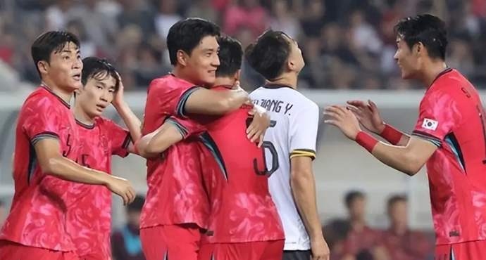 ฟุตบอลชิงแชมป์เอเชียตะวันออก - เกาหลีใต้ 3-0 จีน