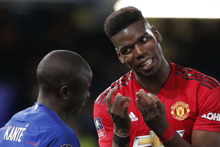 Kante 33 tuổi trở lại Pháp, còn Pogba 31 tuổi bị treo giò 4 năm không có bóng ra sân.