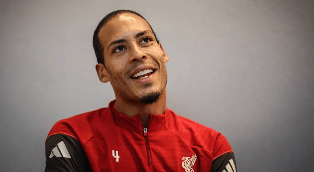 van Dijk: Vợ tôi đóng vai trò rất quan trọng khi tôi gặp khó khăn