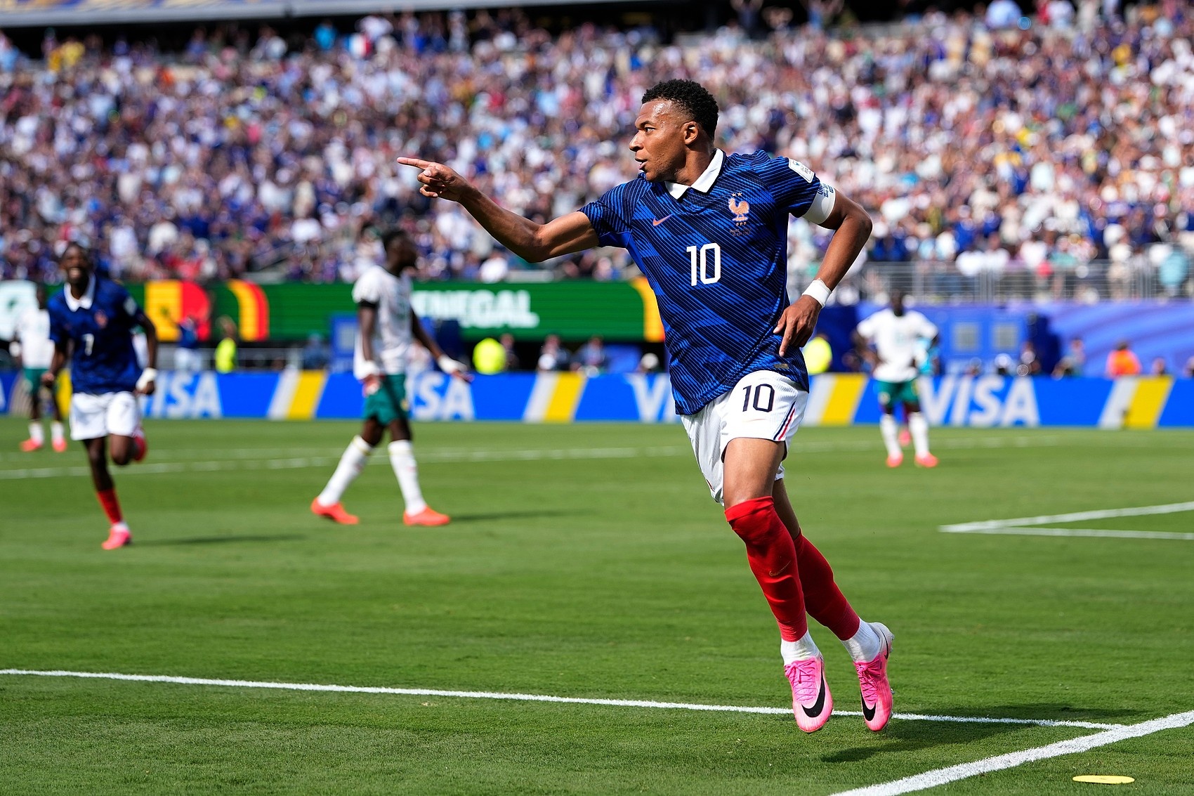 Một màn lội ngược dòng ngoạn mục! Trong số 13 bàn thắng của Mbappe tại World Cup, 12 bàn gần nhất đều được ghi sau phút thứ 60