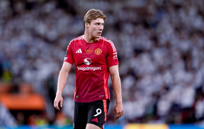 Romano: Hoylen sẽ gia nhập Napoli với giá 50 triệu euro