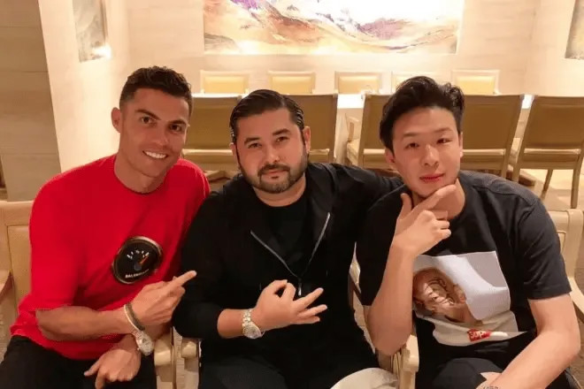 Nhiều phương tiện truyền thông đưa tin Ronaldo có thể mua lại Valencia với sự giúp đỡ của Saudi Arabia, nhưng vẫn chưa có lời đề nghị nào được đưa ra