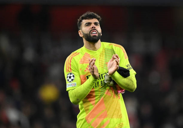 Đấu Liverpool: Raya gửi thông điệp đến các đồng đội