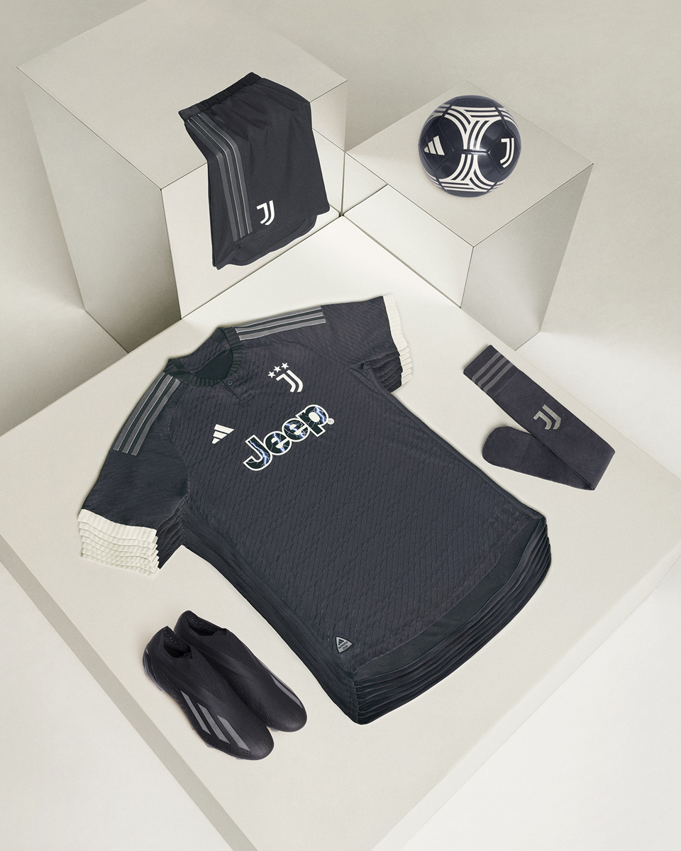 Áo Đấu Sân Khách Thứ Hai Của Juventus 2023-24