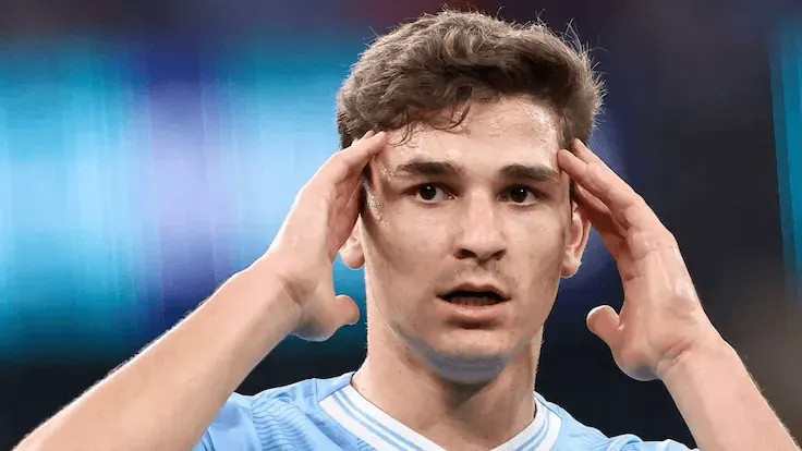 Romano: Atletico Madrid tăng giá chào của Alvarez lên 75 triệu euro, CEO 2 bên đàm phán trực tiếp