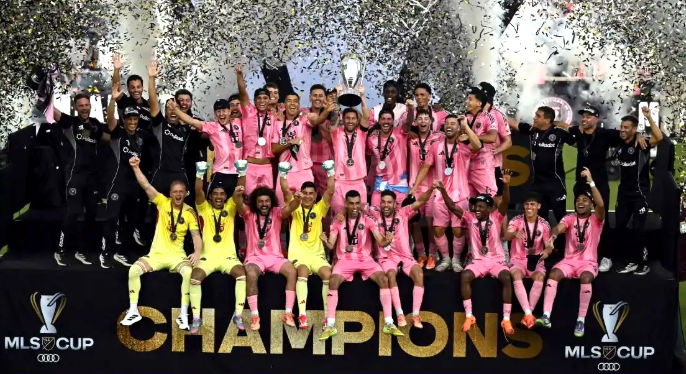 Messi giành danh hiệu thứ 47 trong sự nghiệp! Inter Miami thắng 3-1, lần đầu vô địch MLS Cup