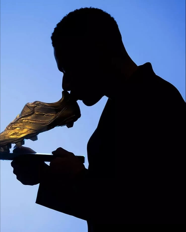 Mbappe chia sẻ ảnh đời thường và thi đấu: Thư giãn tận hưởng thời gian