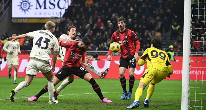เอซีมิลานชนะโรม่า 3-1 ทะลุเข้ารอบรองโกปปาอีตาเลีย