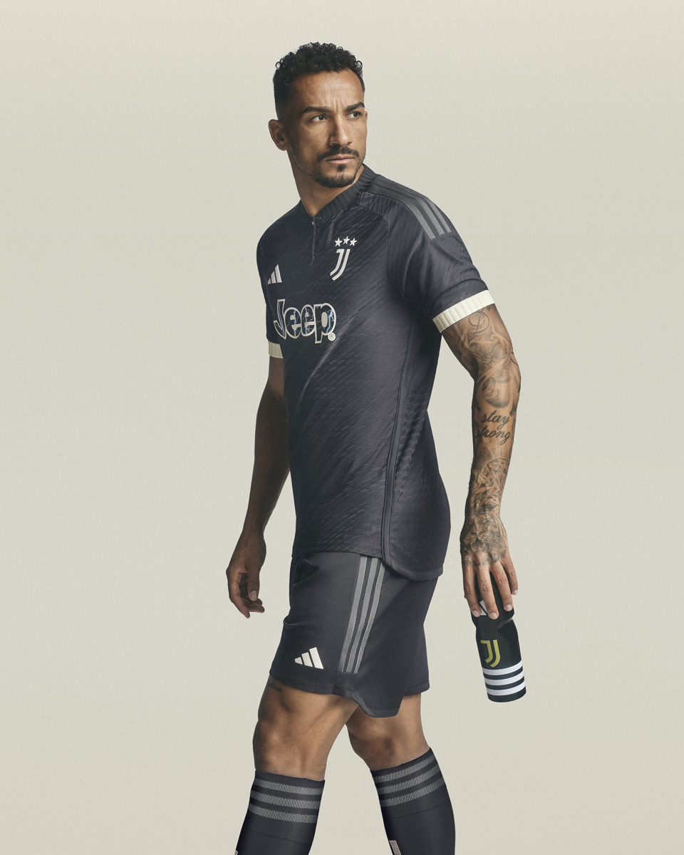 Áo Đấu Sân Khách Thứ Hai Của Juventus 2023-24