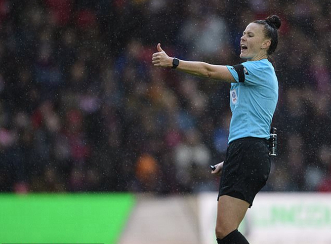 Welch to become Premier League's first female referee