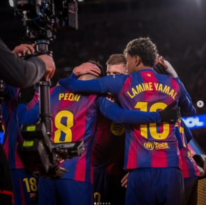 Chấn thương hồi phục, Pedri có pha kiến tạo đầu tiên! Pedri chia sẻ bức ảnh ăn mừng cùng cả đội: Mọi thứ đều hoàn hảo!