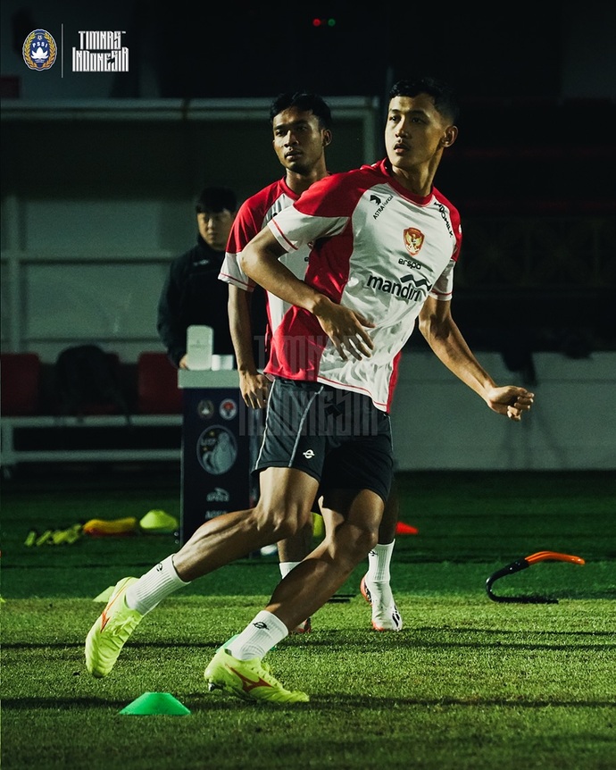 Garuda Training Pics: The 𝐅𝐈𝐍𝐀𝐋 𝐆𝐫𝐨𝐮𝐩 𝐒𝐭𝐚𝐠𝐞 match is tonight!