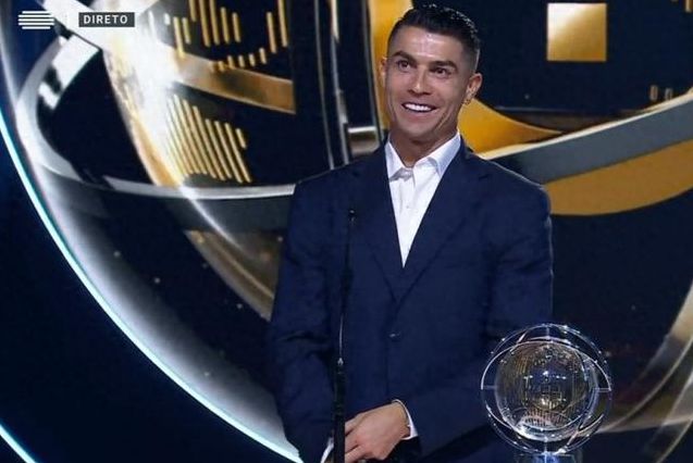 C.Ronaldo nhận Giải Danh tiếng Toàn cầu: Gia đình khuyên dừng, nhưng tôi vẫn có thể giúp đội, tại sao không tiếp tục?