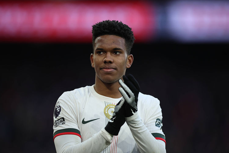 Estevão giành giải Cầu thủ trẻ nam xuất sắc nhất tại London Football Awards