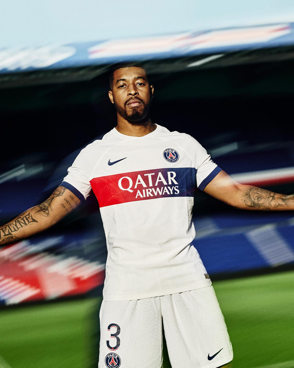 Áo Đấu Sân Khách Của Paris Saint-Germain 2023-24