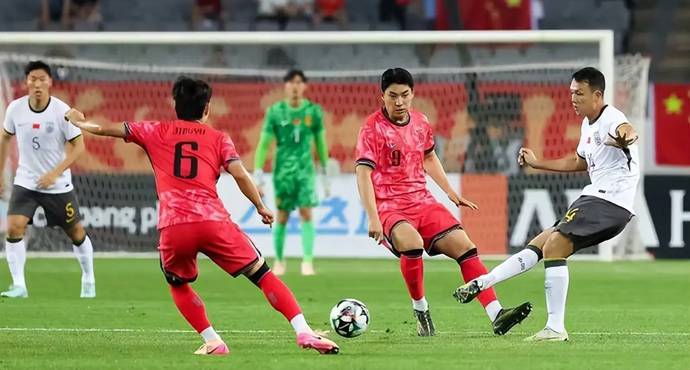 ฟุตบอลชิงแชมป์เอเชียตะวันออก - เกาหลีใต้ 3-0 จีน