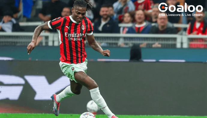 Bayern Munich Prepares Second Bid for AC Milan's Rafael Leão