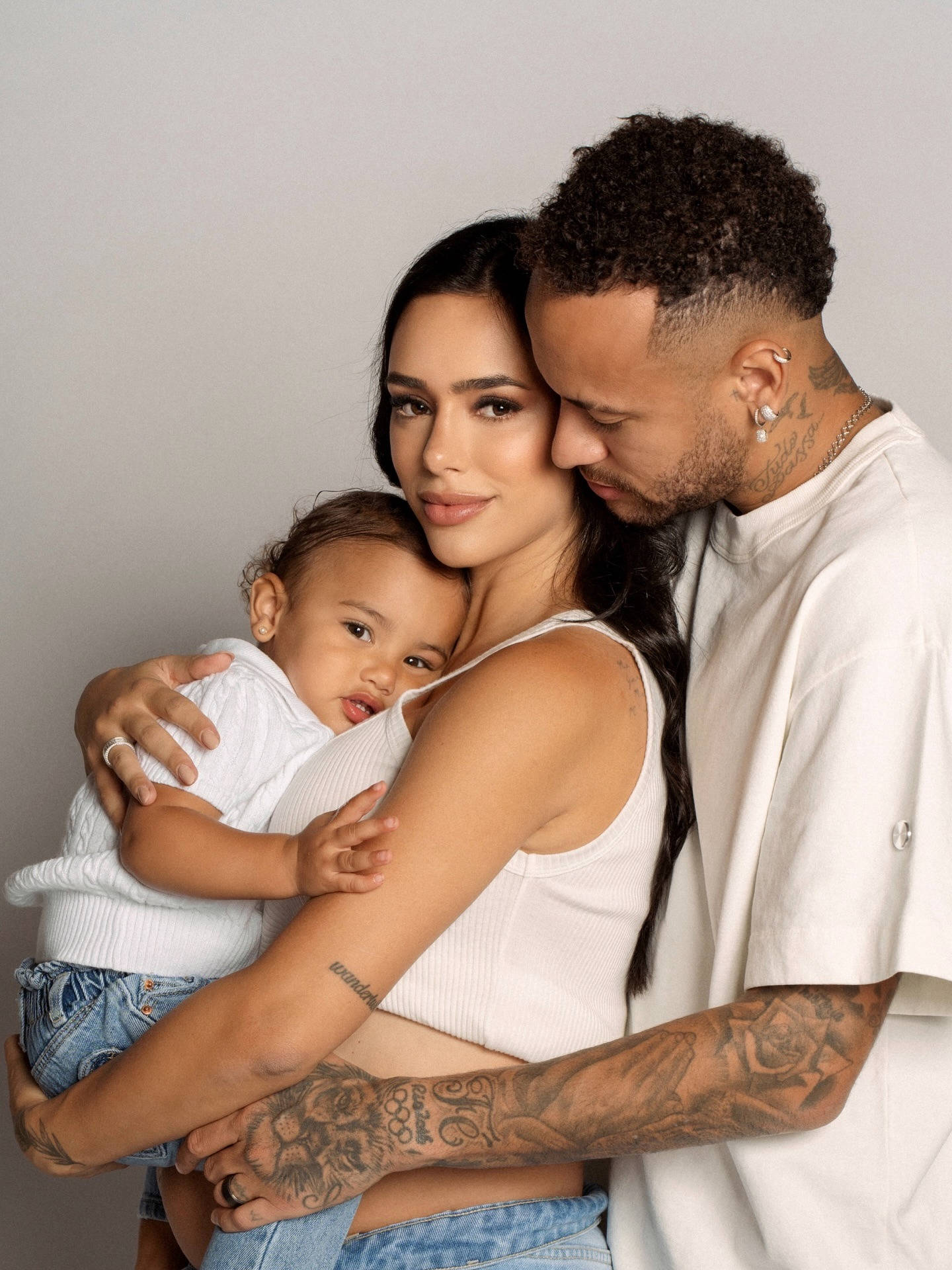 Bruna cho biết đã đăng ký kết hôn với Neymar, 2 người từng chia tay hai lần rồi tái hợp và hiện có hai con gái