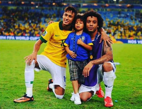 Neymar tri ân Marcelo: Một trong những hậu vệ trái vĩ đại nhất lịch sử, hãy tận hưởng mọi thành tựu của mình!
