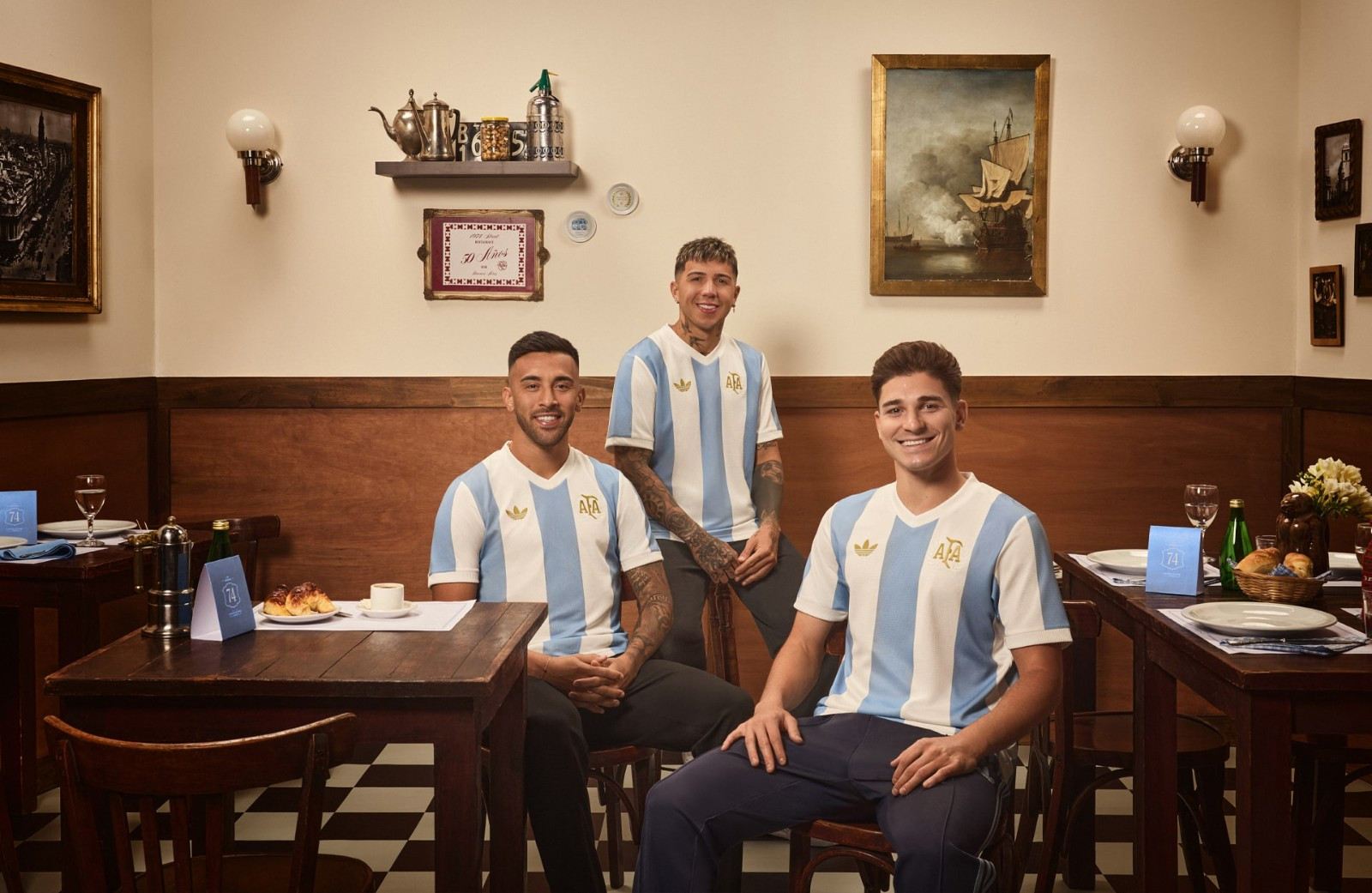ĐTQG Argentina ra mắt áo đấu đặc biệt để kỷ niệm 50 năm hợp tác với Adidas