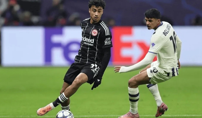 Bild: Barcelona and City Monitor 22-Year-Old Left-Back Brown, Frankfurt Demand €65 Million