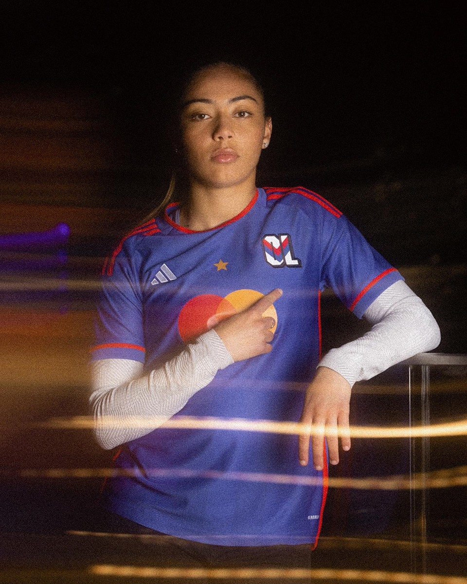 Áo Đấu Sân Khách Của Lyonnais 2023-24