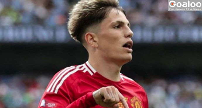Napoli have emerged as the frontrunners to sign Manchester United's young winger, Alejandro Garnacho.