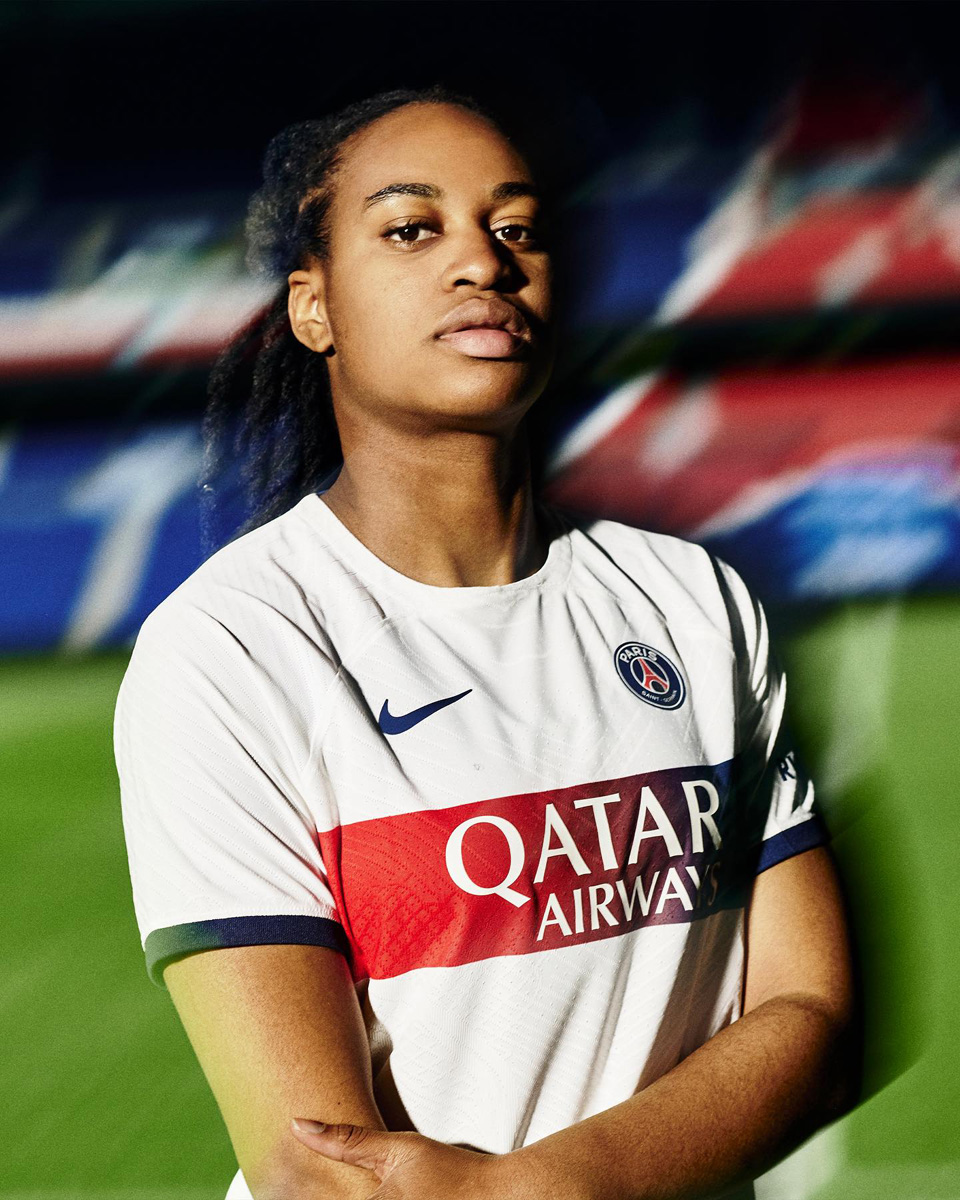 Áo Đấu Sân Khách Của Paris Saint-Germain 2023-24