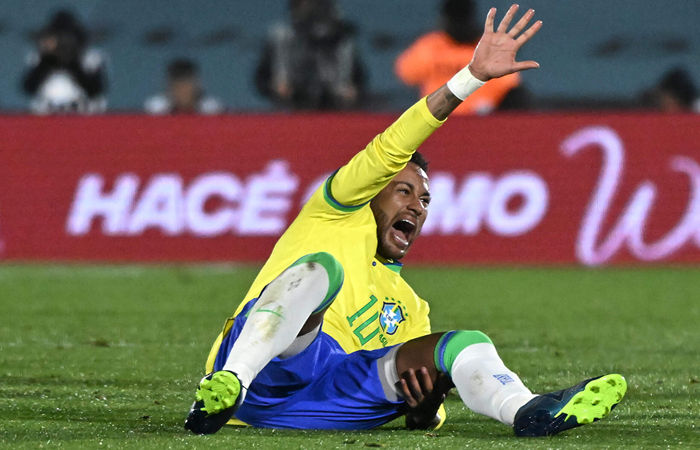 Quá trình hồi phục chấn thương của Neymar đang diễn ra đúng như dự kiến và anh dự kiến sẽ trở lại vào đầu tháng 11