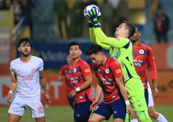 Nguyễn Filip sốc vì cách phản ứng của cầu thủ Việt Nam