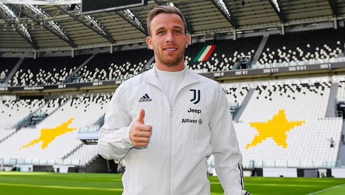 Skira: Benfica inquired about Arthur, player set to leave Juventus in the winter transfer window