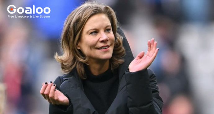Staveley Eyes Premier League Return with Tottenham Investment