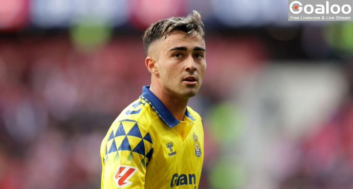 Arsenal have made an 'agreement in principle' to sign Las Palmas star Alberto Moleiro.