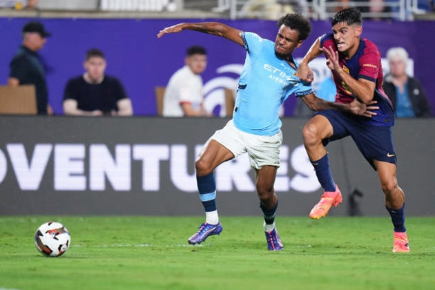 Oscar Bobb trên con đường của Cole Palmer