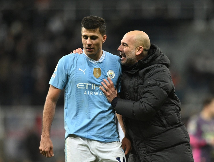 Guardiola: Rodri hồi phục nhanh hơn dự kiến khiến tôi phấn khích, có hy vọng ra trận ở Ngoại Hạng Anh mùa giải này
