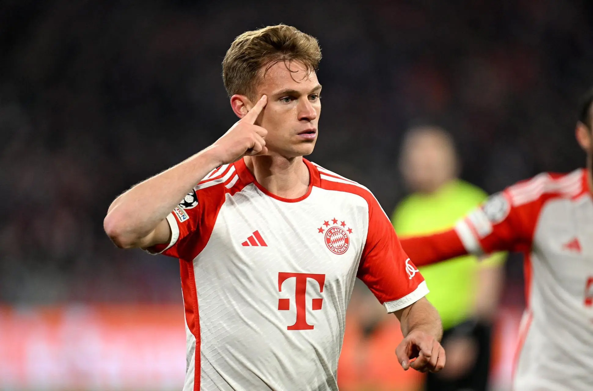 Sky Sports Đức: Bayern và Kimmich đang cân nhắc việc gia hạn hợp đồng và chấp nhận giảm lương