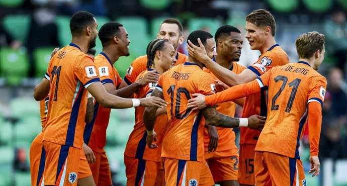 ฟุตบอลโลก รอบคัดเลือก - เนเธอร์แลนด์ ชนะ มอลตา 8-0