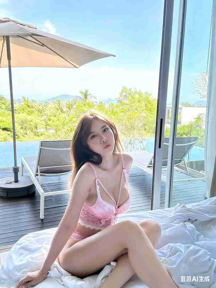 ล่าสุด ฟ้า ปัญชลีย์ นางแบบและเน็ตไอดอลสาวสุดฮอต ส่งภาพเซ็กซี่เขย่าโซเชียลอีกระลอก